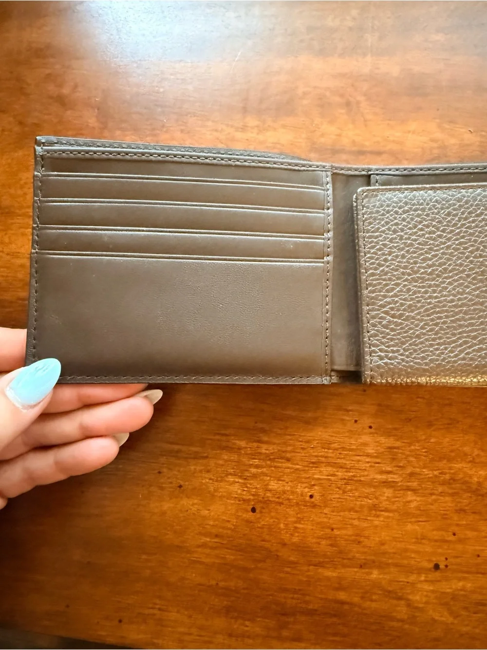 NWOT Coach Men's Pebbled Leather Bi-Fold Wallet in Brown